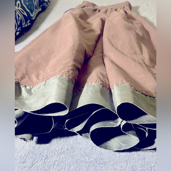 Gorgeous Garnet Hill size 2 fully lined grey cotton skirt with silky trim - Picture 3 of 5